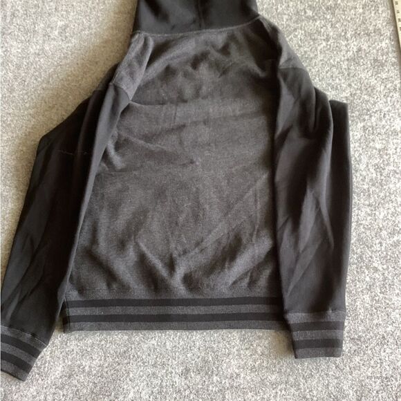 Harry Potter ,Hogwarts, Black Zip Up Black Hoodie
Men’s Size XL - Picture 4 of 4